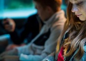 DDAI negli adolescenti: tra le cause cosmetici e prodotti farmaceutici