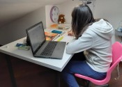 Con la scuola a distanza aumenta il rischio 'occhio secco' Cresce l'esposizione agli schermi:ecco come evitare la patologia 